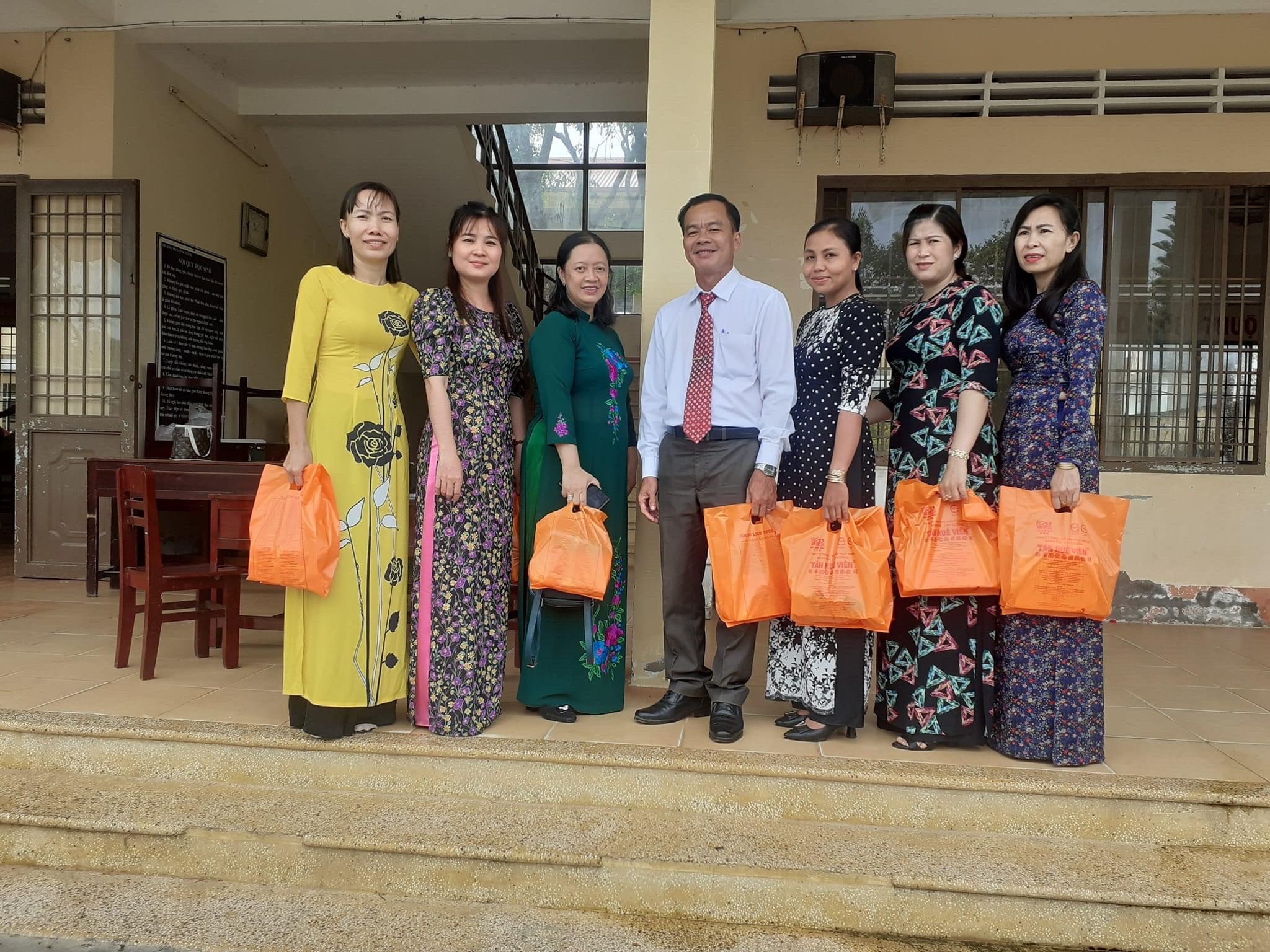 https://b-f10-zpcloud.zdn.vn/11179626583886852/351fc503d7ff09a150ee.jpg